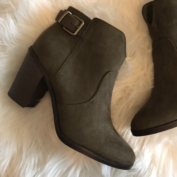 JustFab Shoes - NWOT “Olly” Olive Buckle Ankle Boots